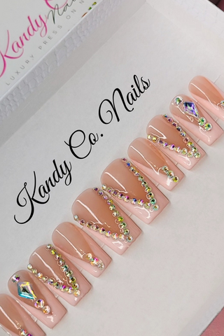 Short Pink French Tip Press On Nails – Classic Nude & Pink Manicure for Effortless Elegance