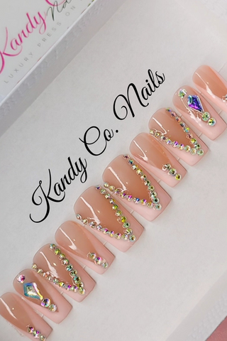 Short Pink French Tip Press On Nails – Classic Nude & Pink Manicure for Effortless Elegance