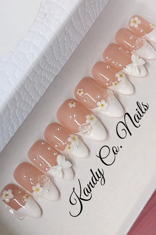 Short Almond French Tip Press On Nails