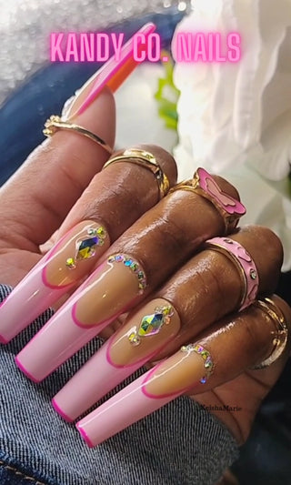 Pink Outline In Pink Press On Nails