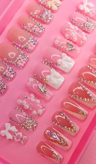 Short White French Tip Nails